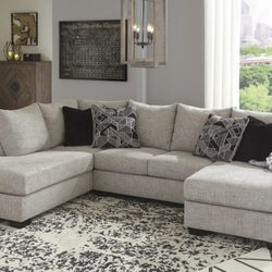 Megginson Storm LAF Sectional

