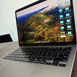 MacBook Pro, 2020, 13 Inch, 4 Thunderbolt Ports, 500Gb Storage
