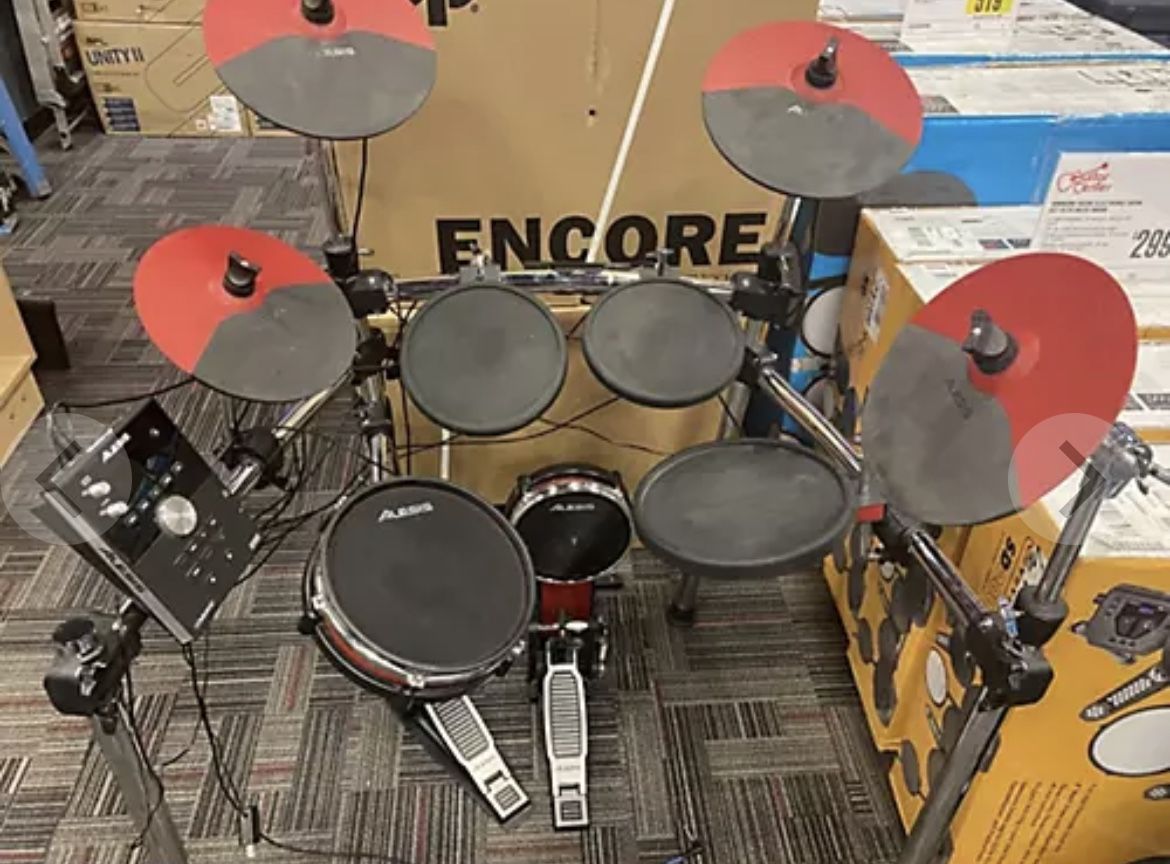 ALESIS COMMAND MESH KIT Eight-Piece Electronic Drum Kit with Mesh Heads