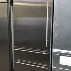 VIKING 36”WIDE 7SERIES BOTTOM FREEZER BUILT IN REFRIGERATOR 