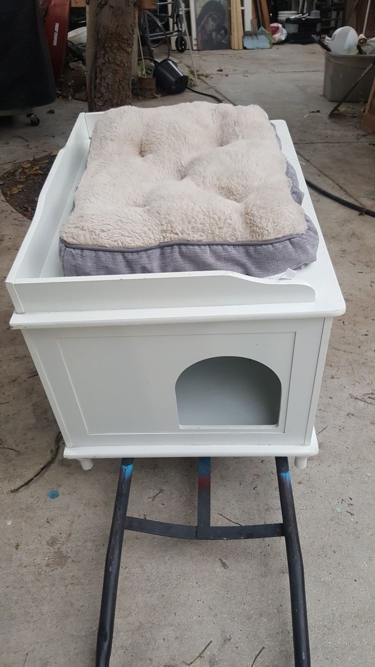 Dog house for small dog or cat