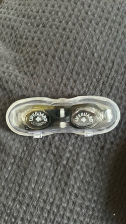 New swimming goggles