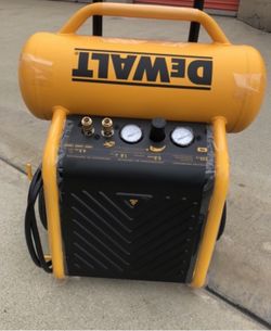 DEWALT 4.5 Gal. Portable Electric Air Compressor