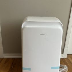 Portable AC Unit 350 Sq. Ft. Never Used 