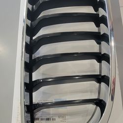 2014 to 2020 BMW 4 Series, Front R/H OEM Grill.