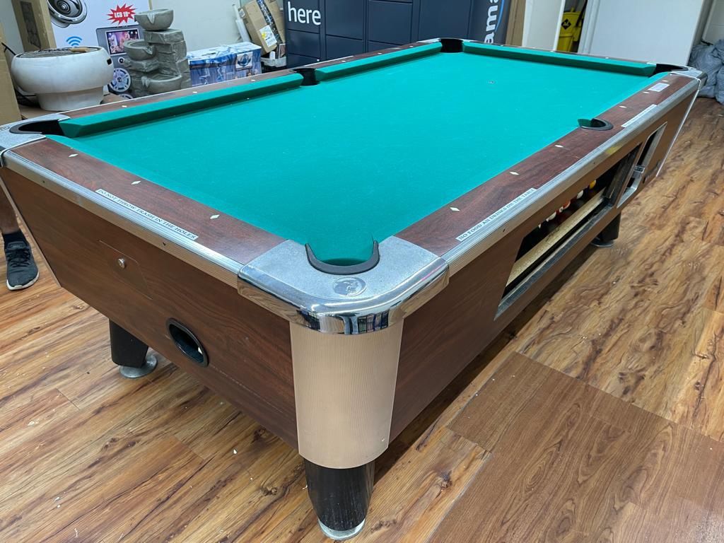 Pool table $900