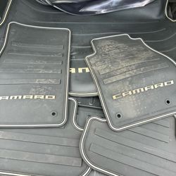 Set of oem floor mats 5th gen Camaro