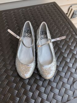 Kids size 4 sparkly heels