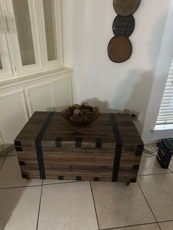 Furniture drawer units