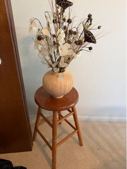 Decorative Dried Floral Arrangement Ribbed Vase and Solid Wood Stool!
