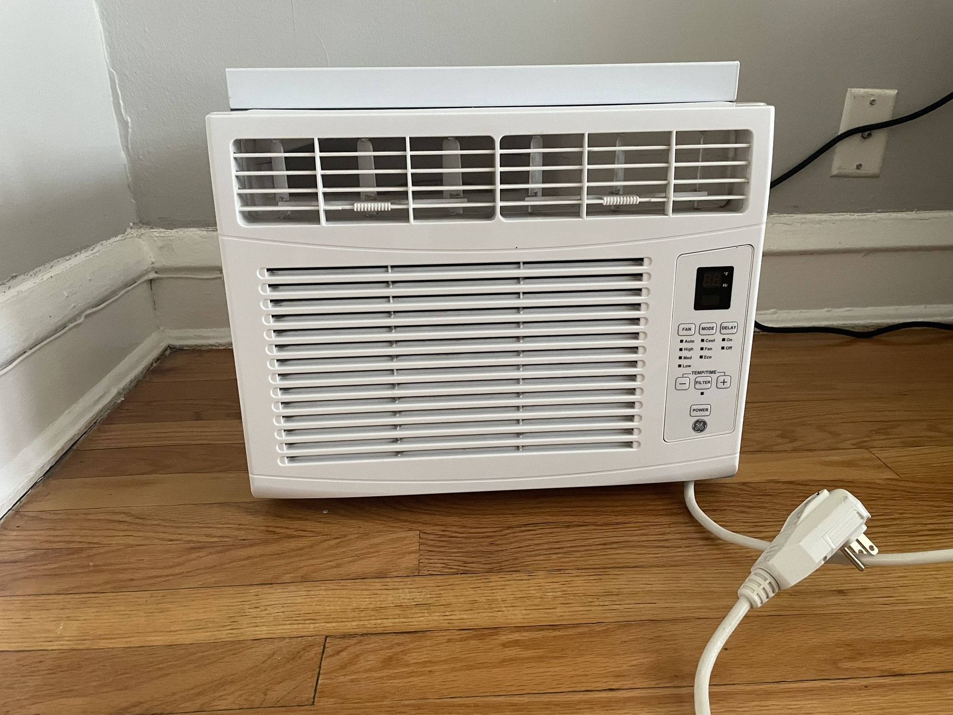 Window Unit Air Conditioner