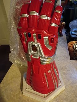 Iron man gauntlet with infinity stones! Popcorn bucket
