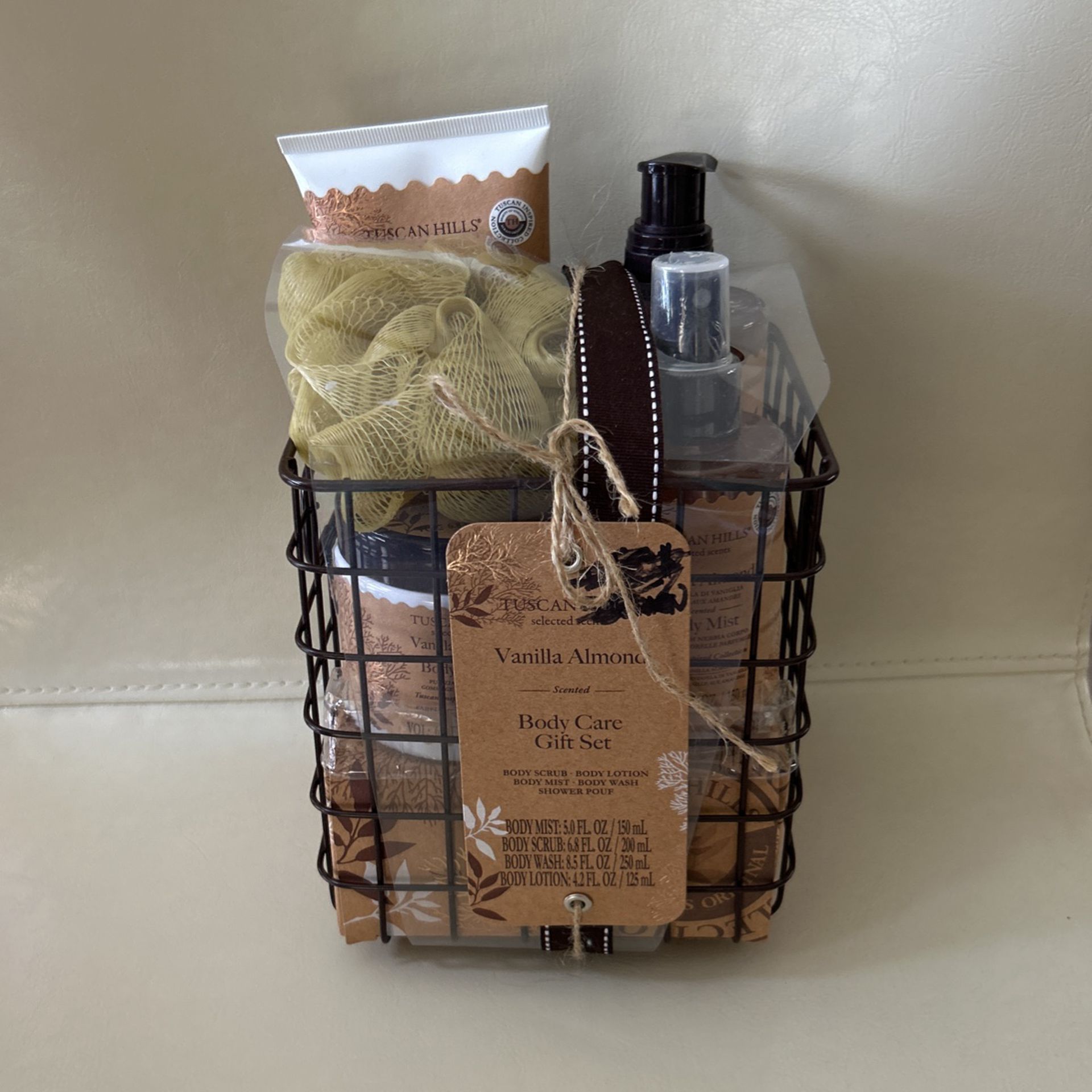 Tuscan Hills Vanilla Almond Body Care Gift Set