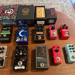 Guitar pedals - reverb, delay, synth