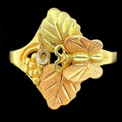 10k two tone Floral Butterfly grape leaves design natural ring sz 8