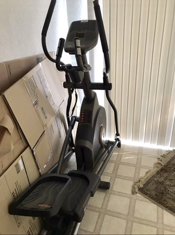 AFG 3.1AE Elliptical Trainer for Sale in Lynnwood, WA OfferUp