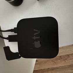 Tv Vizio 32” , Tv 24” And Apple Tv 32GB 