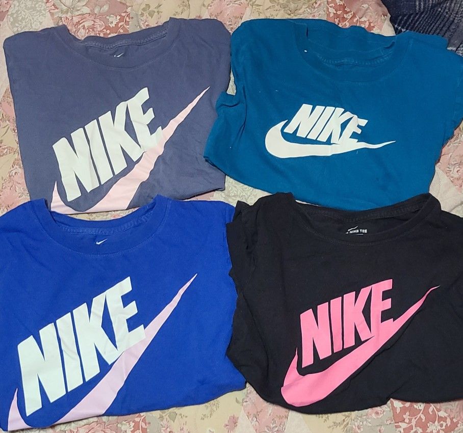 Nike Women Shirts