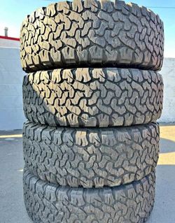 265/70/17 Bfgoodrich Selling a set of 4 tires in excellent condition 🫡