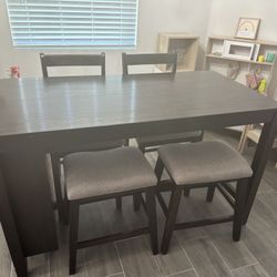 Rokane Counter Height Dining Table