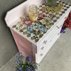 Adorable Dresser Or Side Table Vintage 