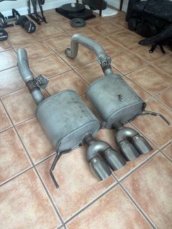 Corvette 2017 OEM Dual Muffler Exhaust System with Quad Tips