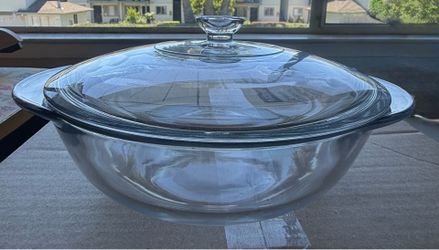 Large Glass Casserole / Serving Dish with Lid – $15