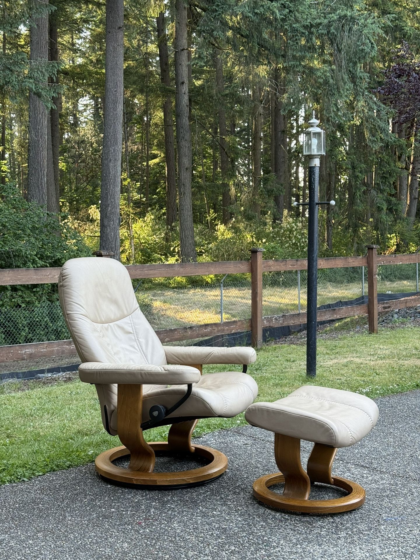Ekornes Stressless Leather Swivel Recliner & Ottoman