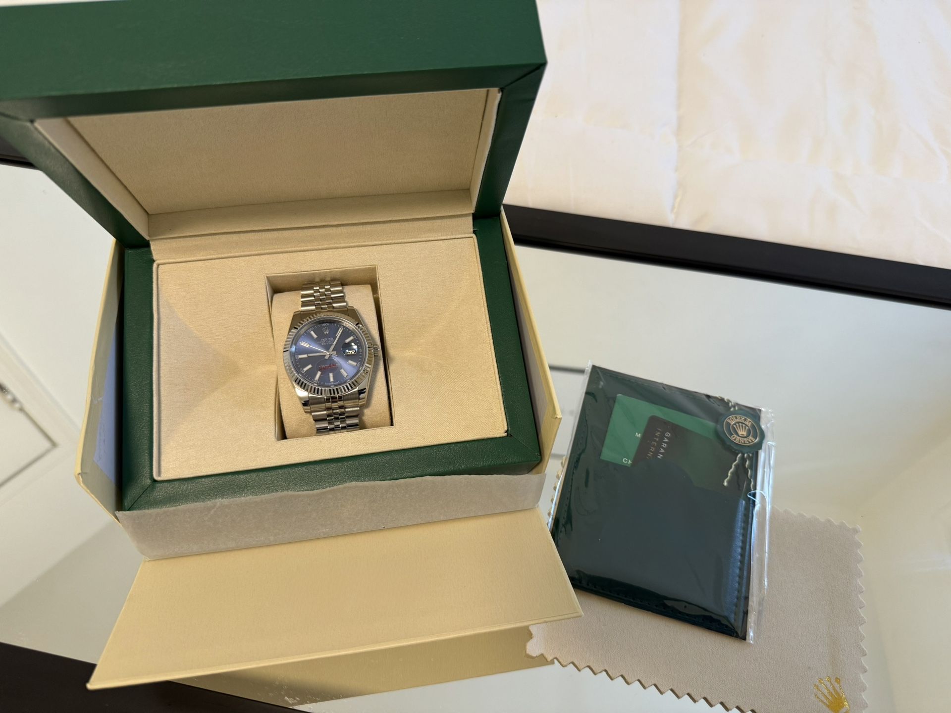 Luxury Timepiece for Sale – Authentic Design + Papers –