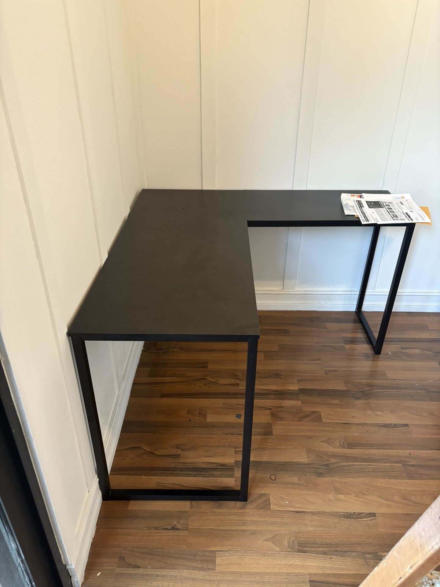L Shaped Corner Desk ! Really Great For Work At Home