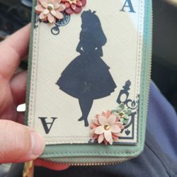 Loungefly Alice In Wounderland Wallet 