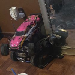 Traxxas Rustler 