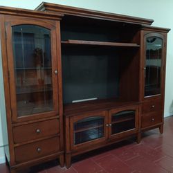 Entertainment Center  (Free Delivery In Stockton)