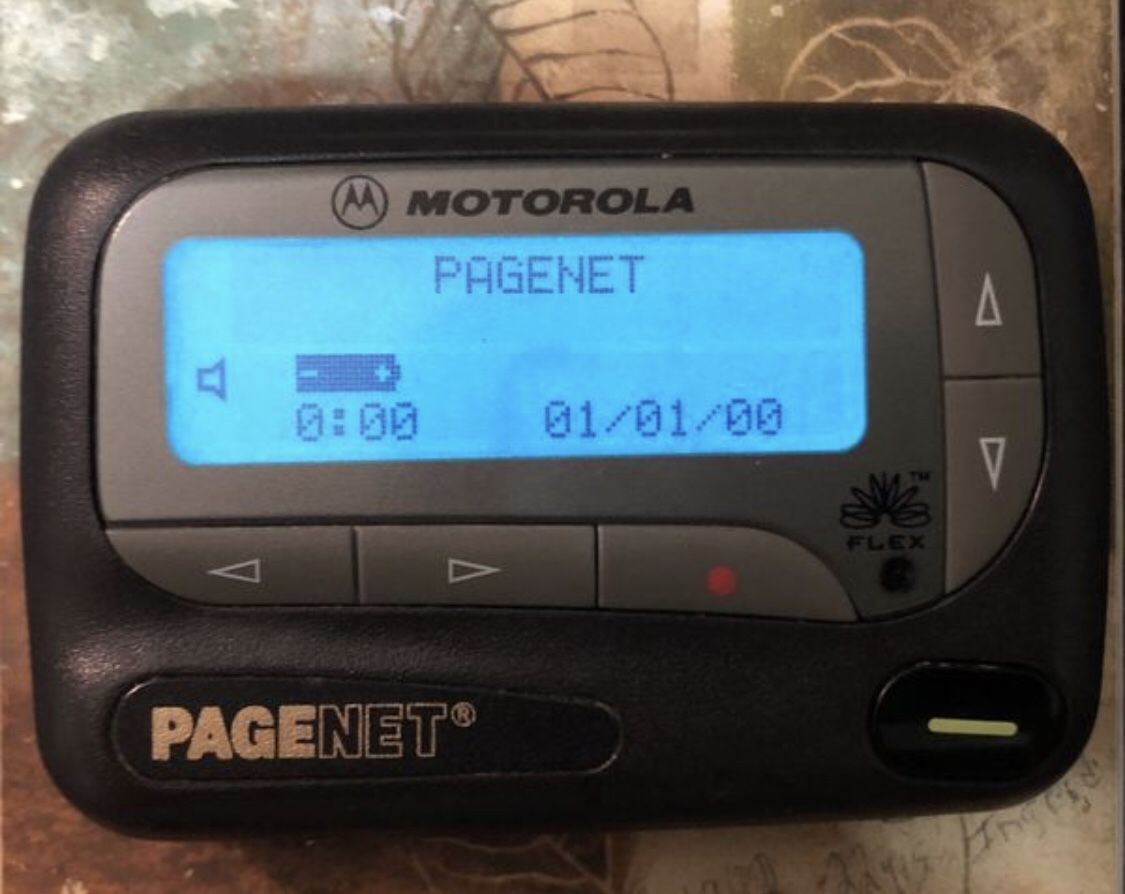 BRAND NEW Motorola PAGENET Alphanumeric pager Advisor Gold with New Holster