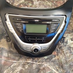 Hyundai Elantra Stereo 