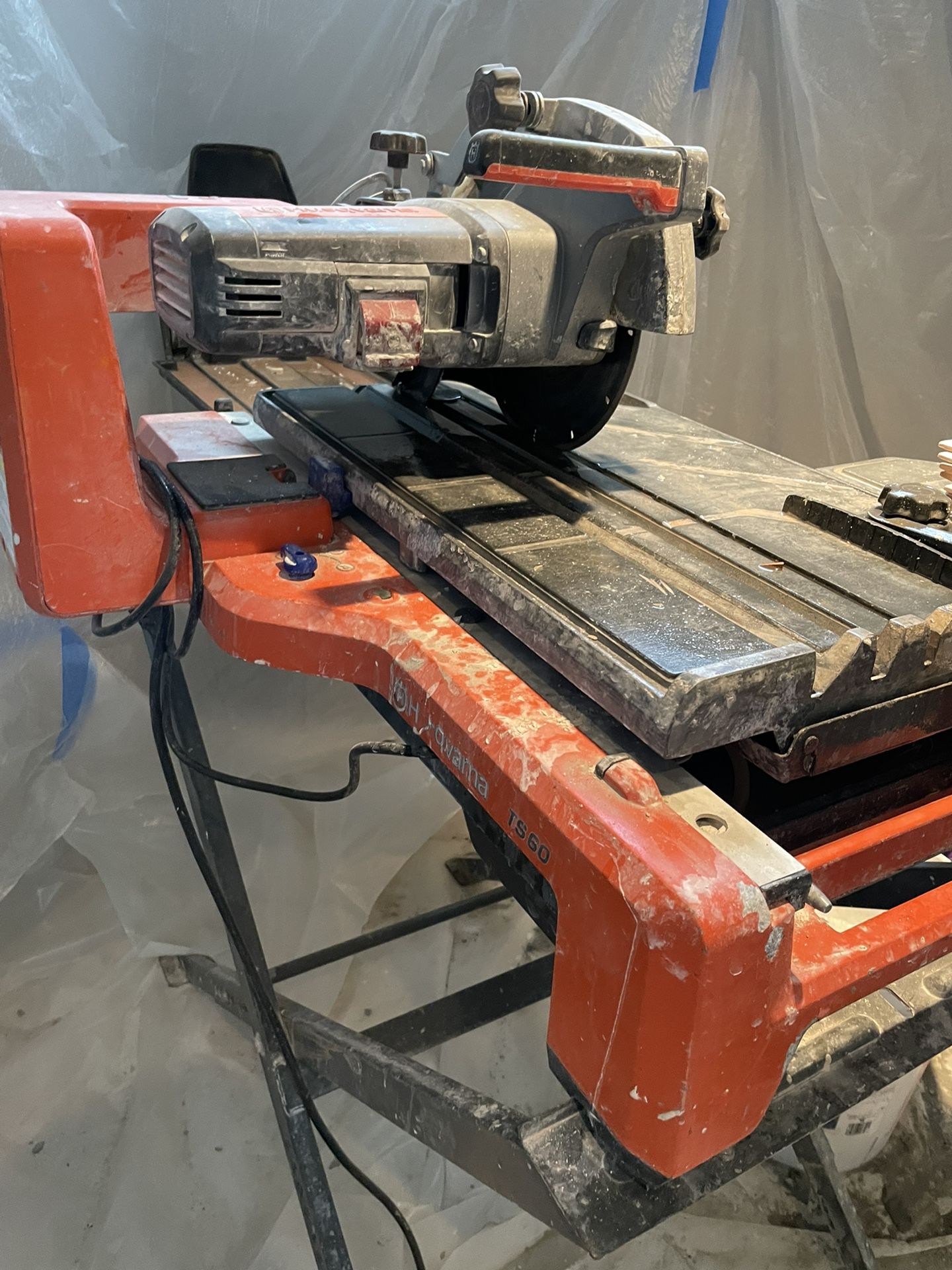 Husqvarna TS60 Tile Wet Saw for Sale in Chicago, IL OfferUp