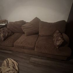 Brown Couch And Pillows