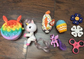 Random toys and fidgets