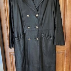Beautiful Ladies Vintage Supple Leather Coat