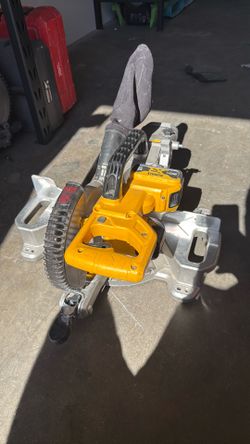 Dewalt miter saw
