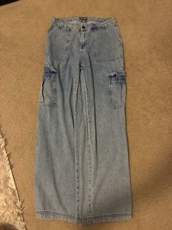 Hot Topic Light Wash Cargo Jeans