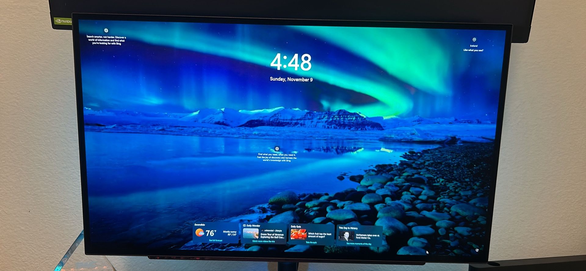 LG 27GR95QE UltraGear 27″ OLED QHD 240 Hz Gaming Monitor – No monitor stand