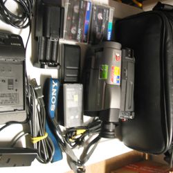 Vintage Sony Handycam CCD-TRV32 Video8 Video camcorder 8mm Cassette Playback Tape Player Camera