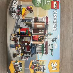 Lego creator downtown noodle shop