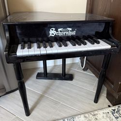 Schoenhut Piano Kids Piano
