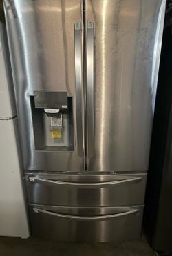 Refrigerator LG French Door in Stainless Steel