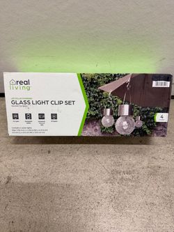 Real Living LED Solar Glass Light Clip Set 4-Pack