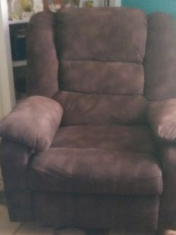 Recliner chair. Good condition