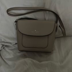 Brand new Kate Spade Elsie Warm Beige Pebbled Leather Crossbody KE390