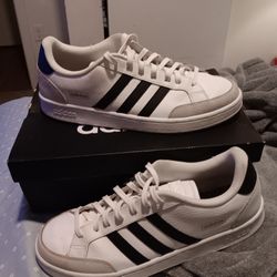 Mens Adidas / Size 13 